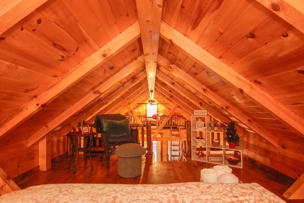 Charming Lakeview Cabin Near Geneva-On-The-Lake! แอชตาบูลา ภายนอก รูปภาพ