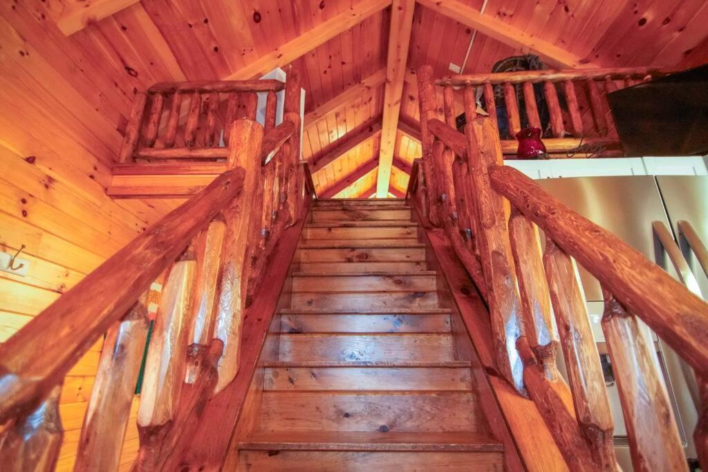 Charming Lakeview Cabin Near Geneva-On-The-Lake! แอชตาบูลา ภายนอก รูปภาพ