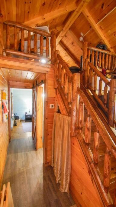 Charming Lakeview Cabin Near Geneva-On-The-Lake! แอชตาบูลา ภายนอก รูปภาพ