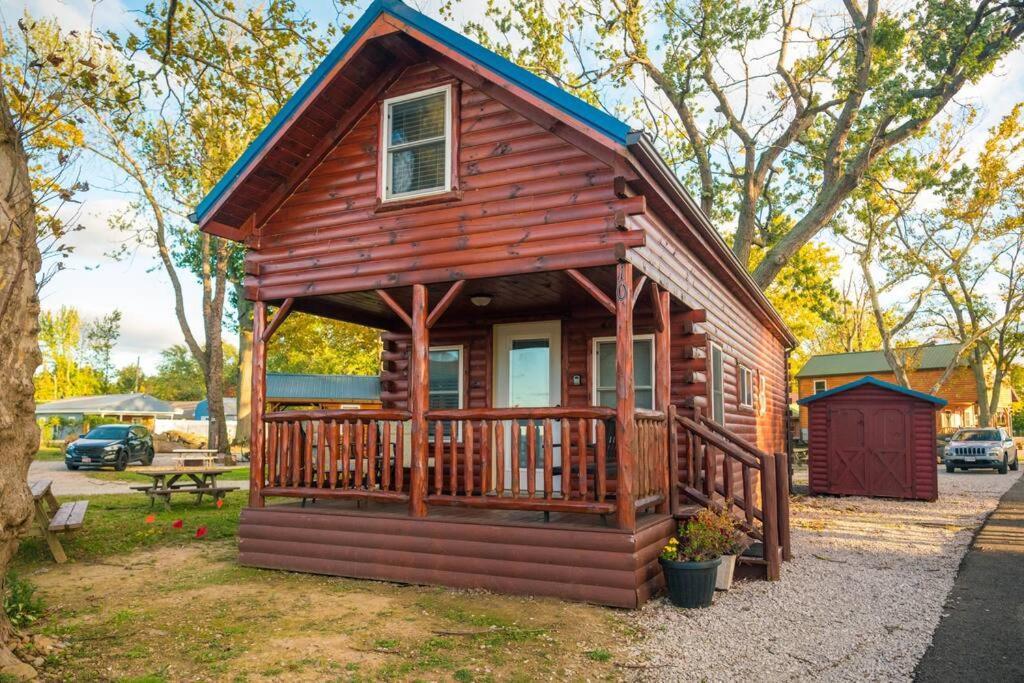 Charming Lakeview Cabin Near Geneva-On-The-Lake! แอชตาบูลา ภายนอก รูปภาพ